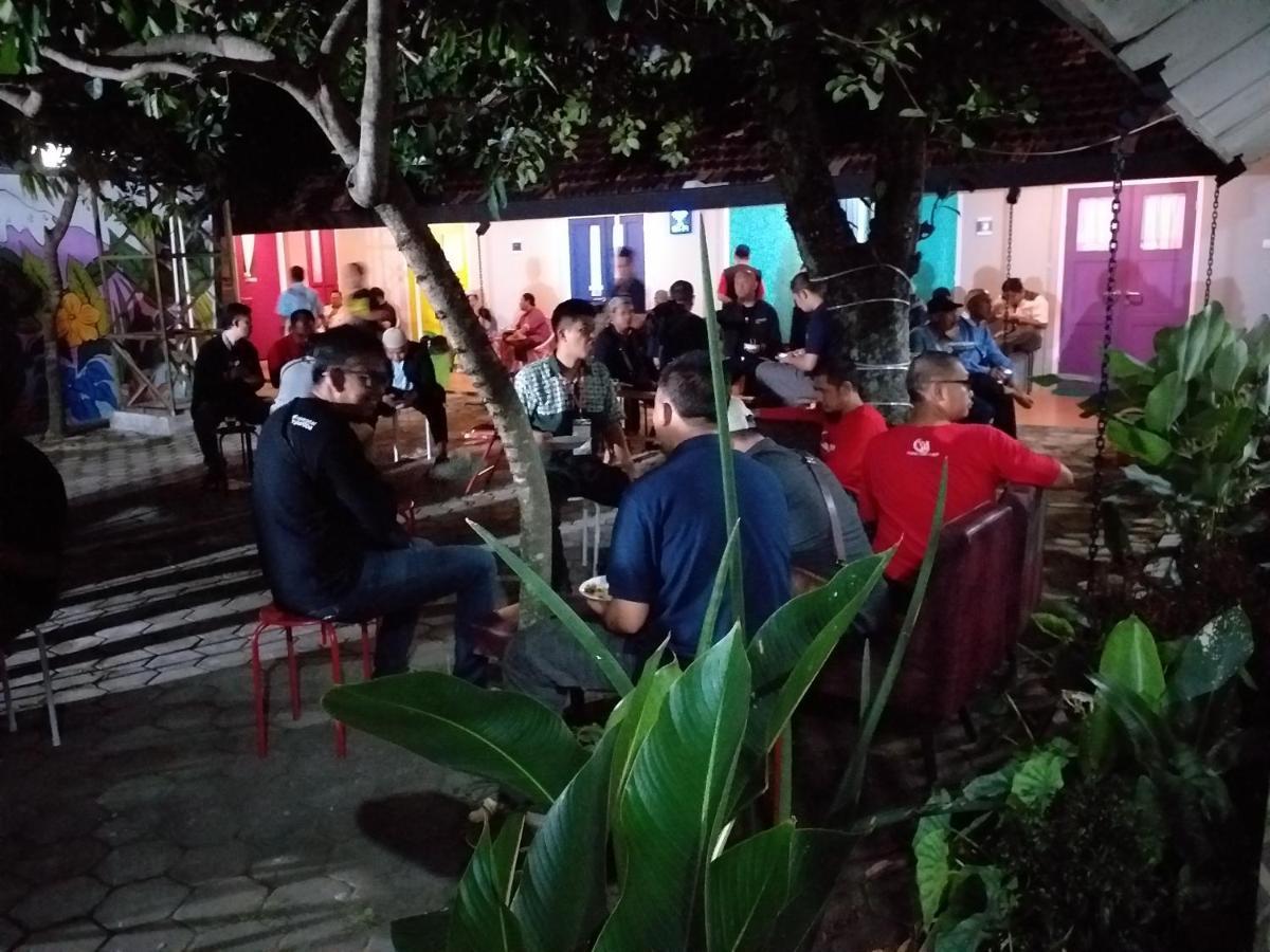 Home Addicts Hostel Yogyakarta Exterior photo