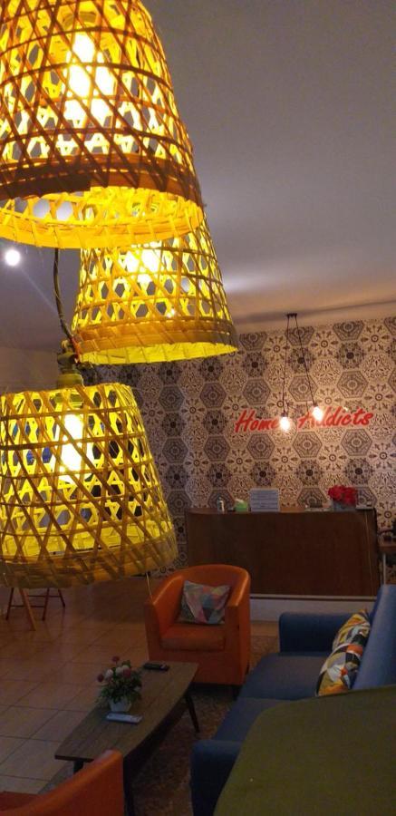 Home Addicts Hostel Yogyakarta Exterior photo