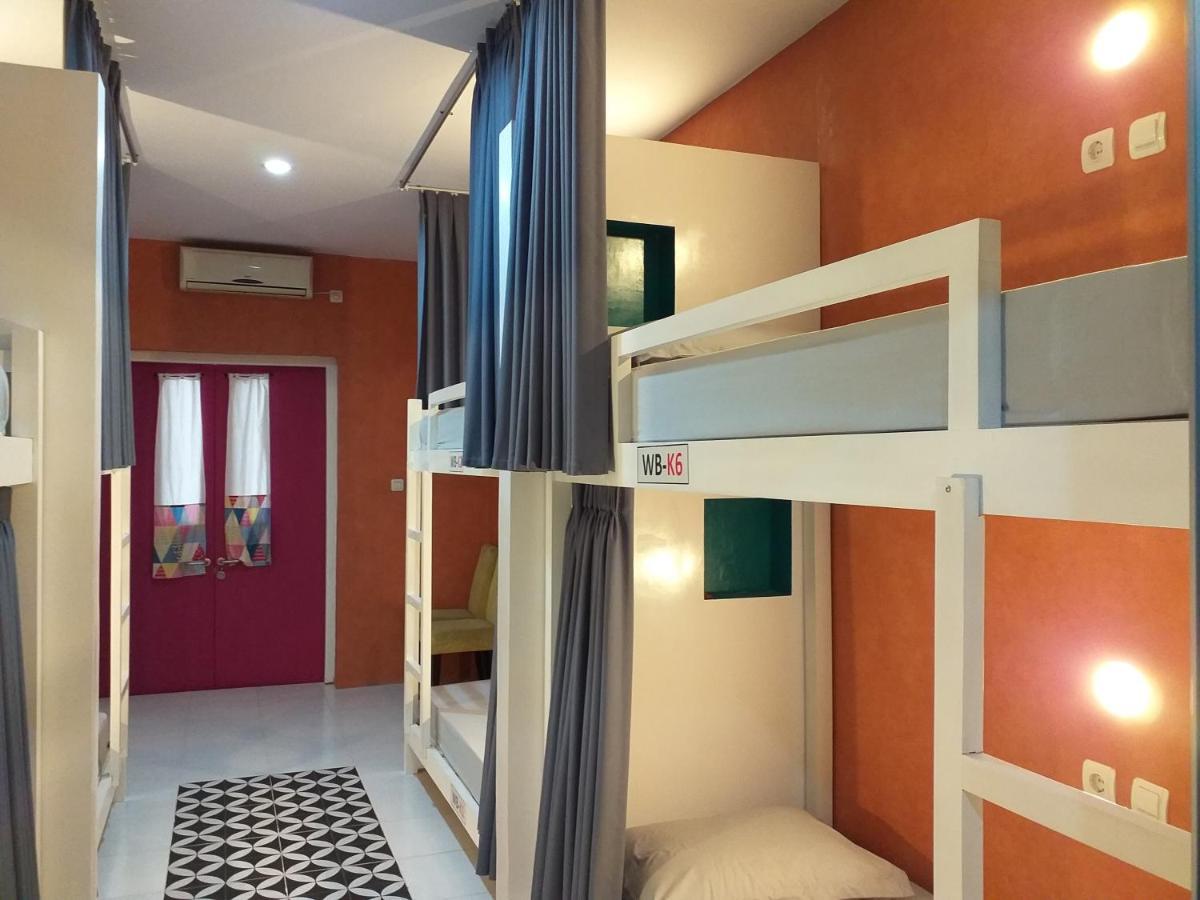 Home Addicts Hostel Yogyakarta Exterior photo