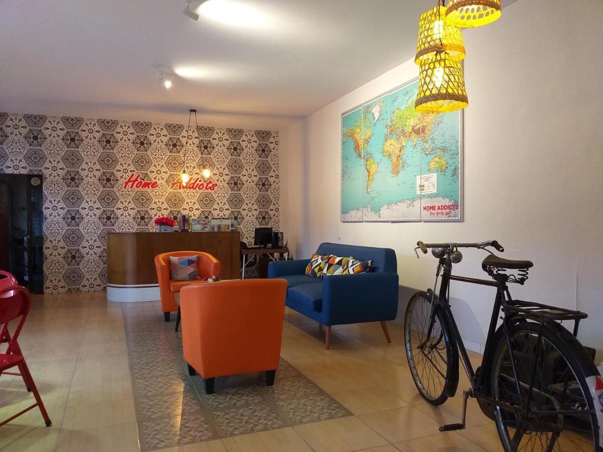 Home Addicts Hostel Yogyakarta Exterior photo