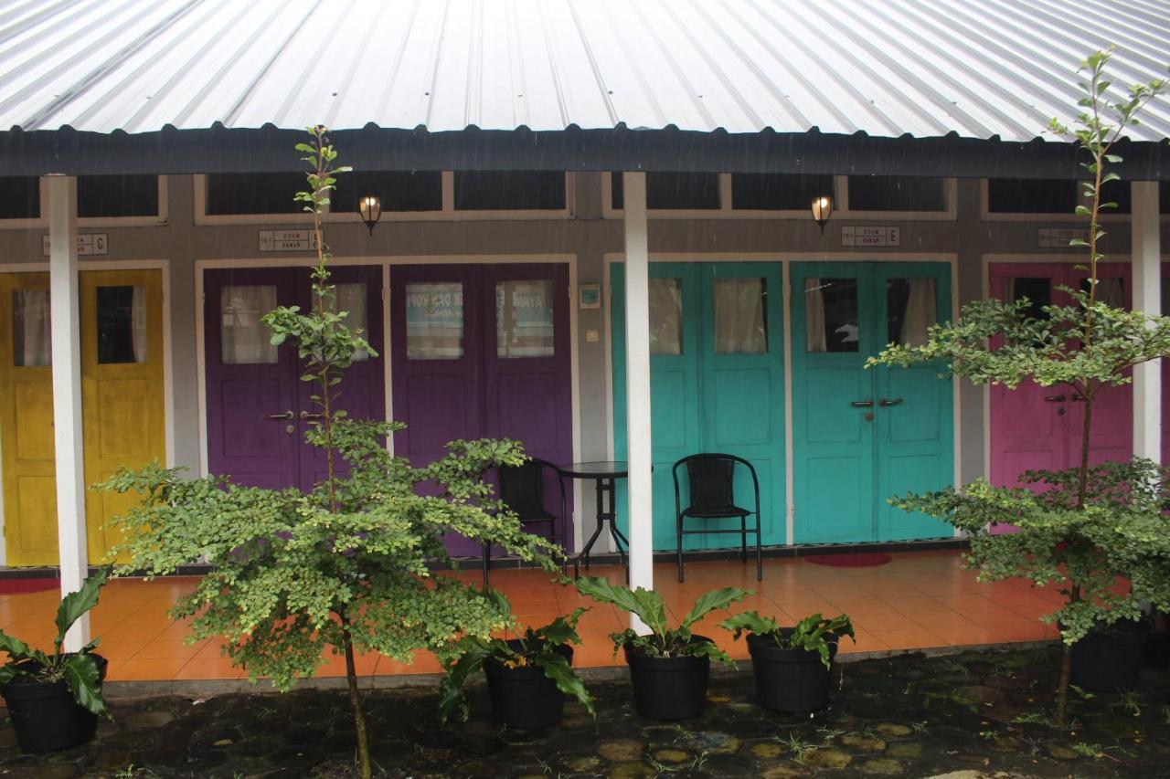 Home Addicts Hostel Yogyakarta Exterior photo