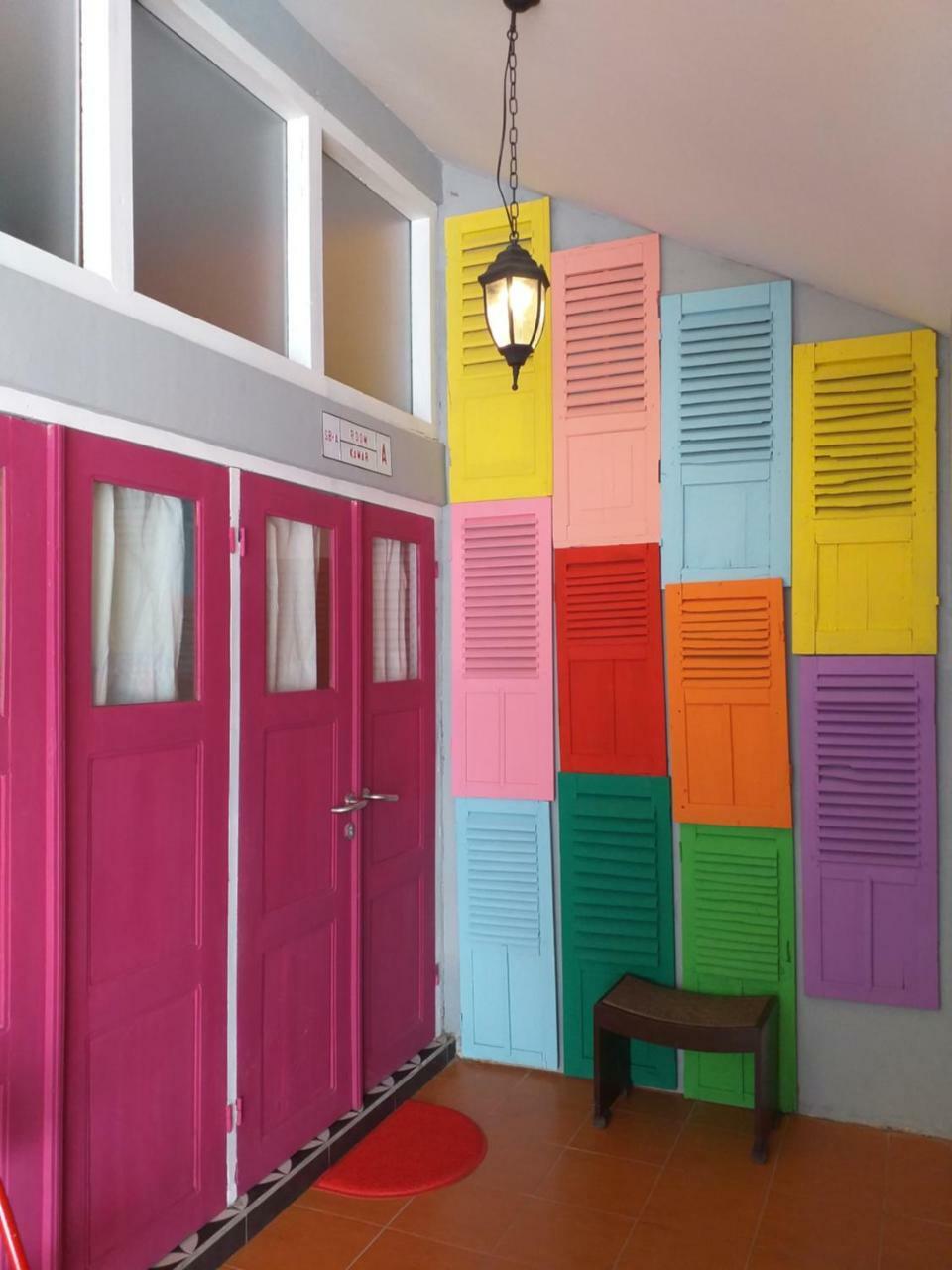 Home Addicts Hostel Yogyakarta Exterior photo